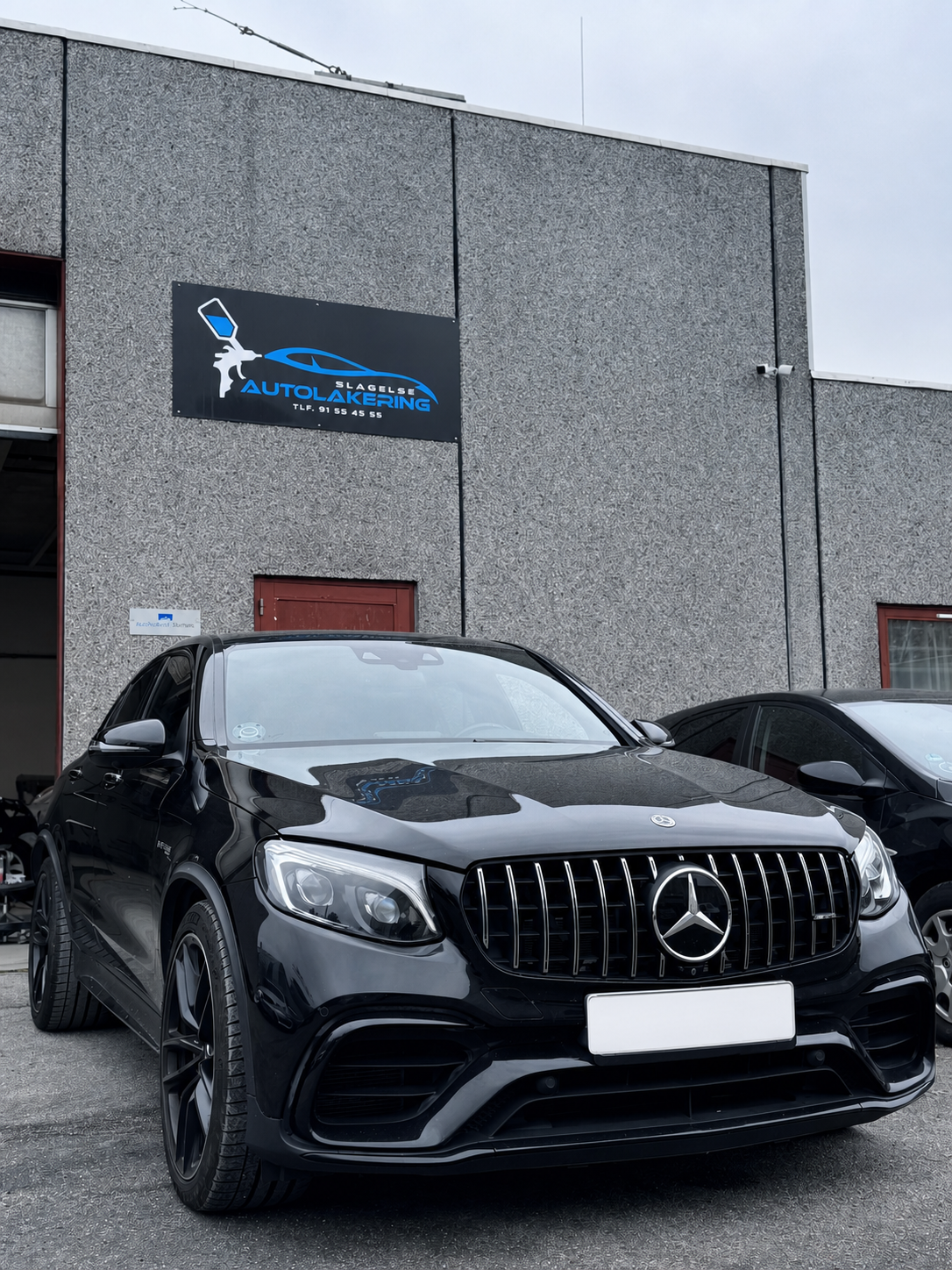 Mercedes foran Slagelse Autolakering